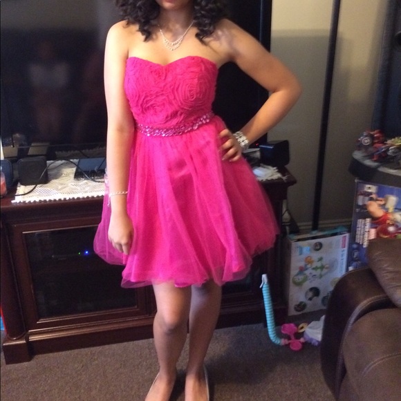 Dress - Picture 2 of 3